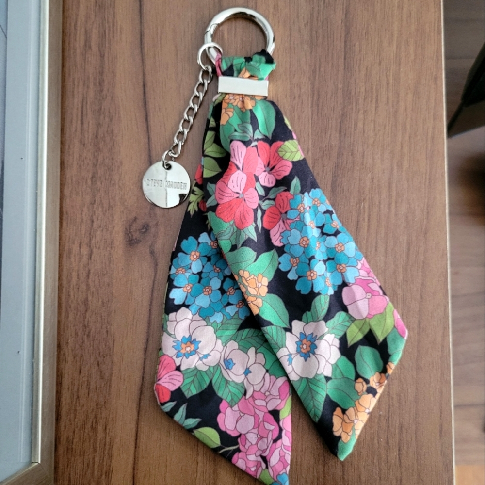 Steve Madden Scarf for Purse with Clasp